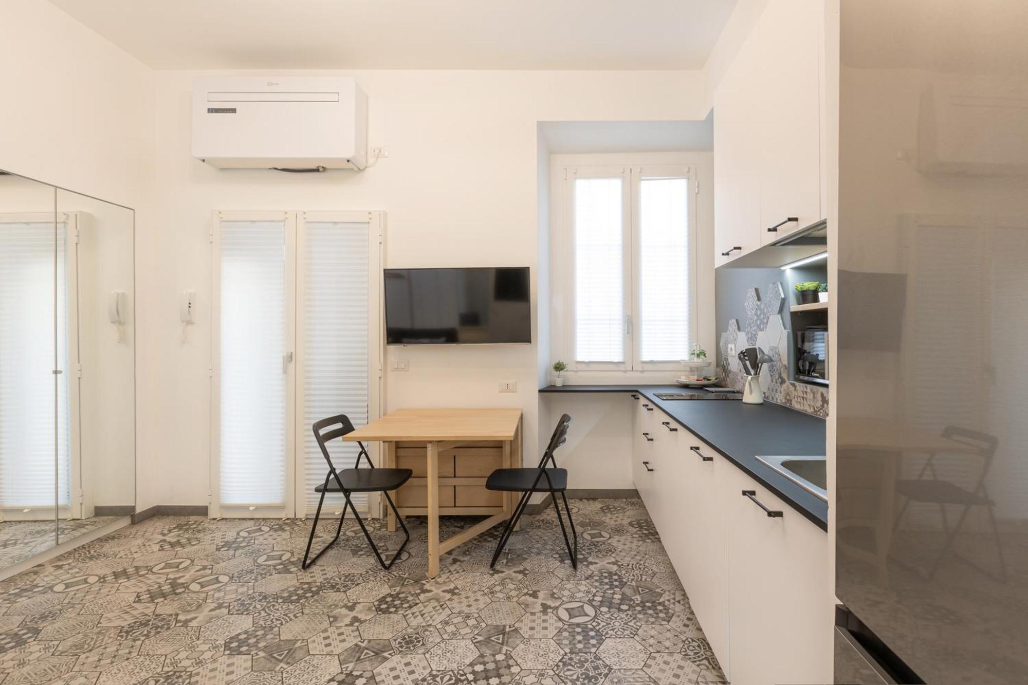 Tiny & Tidy Studio In The Key Area Of Милано Екстериор снимка